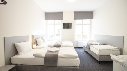 Deluxe Vierbettzimmer mit Blick auf den Hof